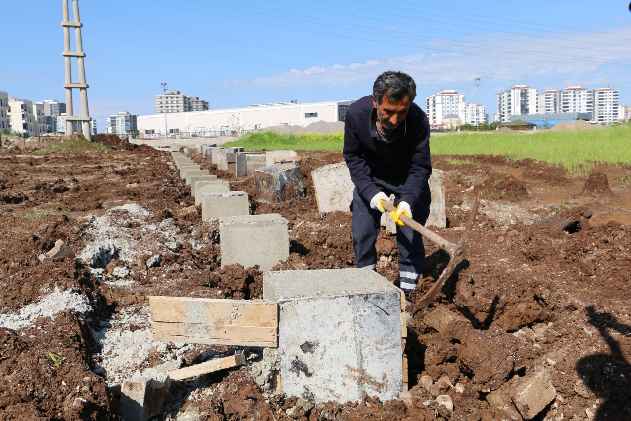 Belediyemiz Kadın Komün Bostanlarını Üçkuyular’da Hayata Geçiriyor