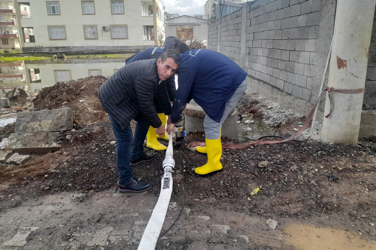  Çelikevler Mahallesi’nde Su Baskınlarına Karşı Çalışma