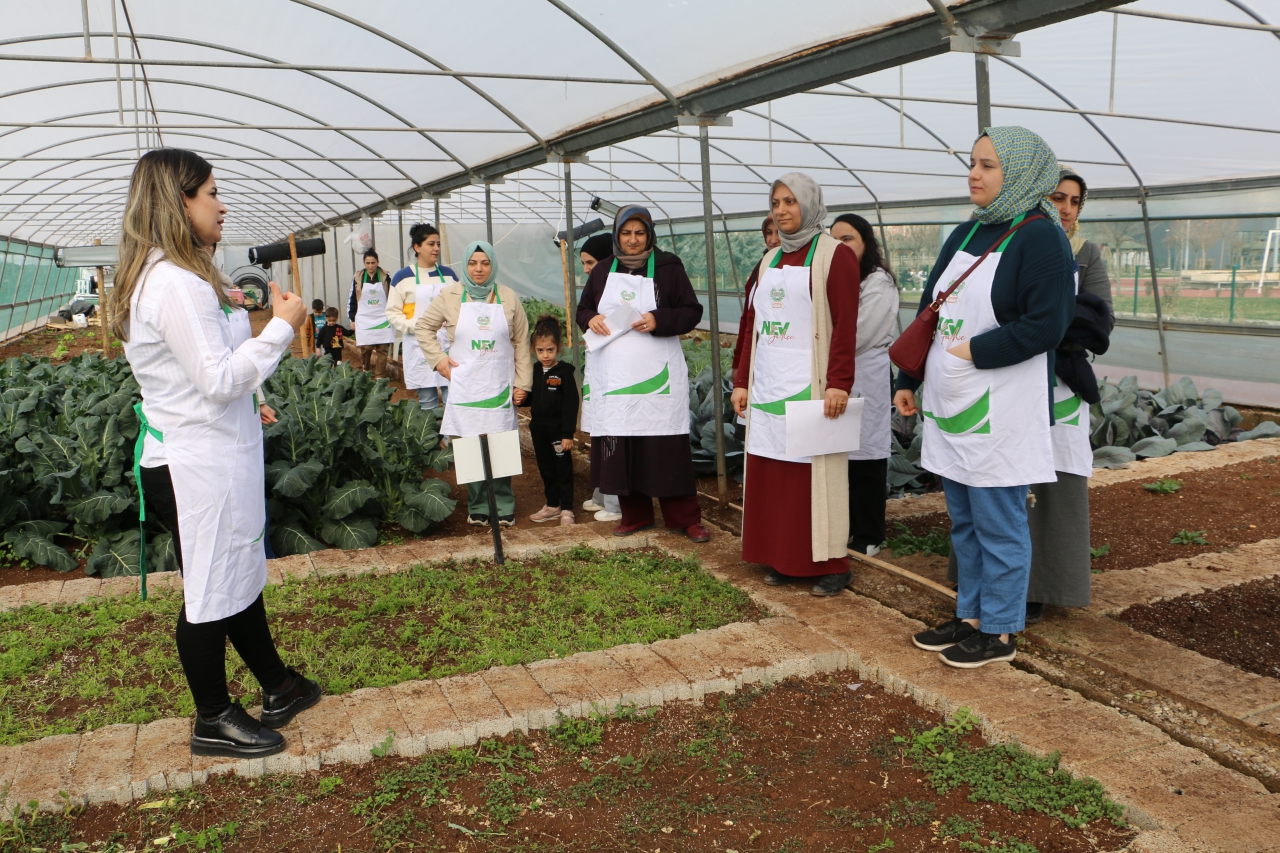  Nev Bahçede, Kadınlara Uygulamalı Hobi Bahçesi Eğitimi