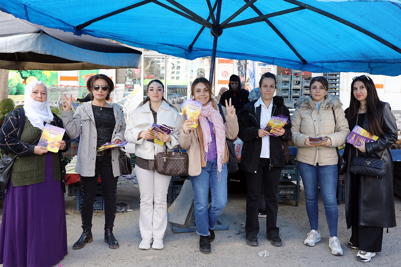 8 Mart Kapsamında Kadınlara Broşür Dağıttık