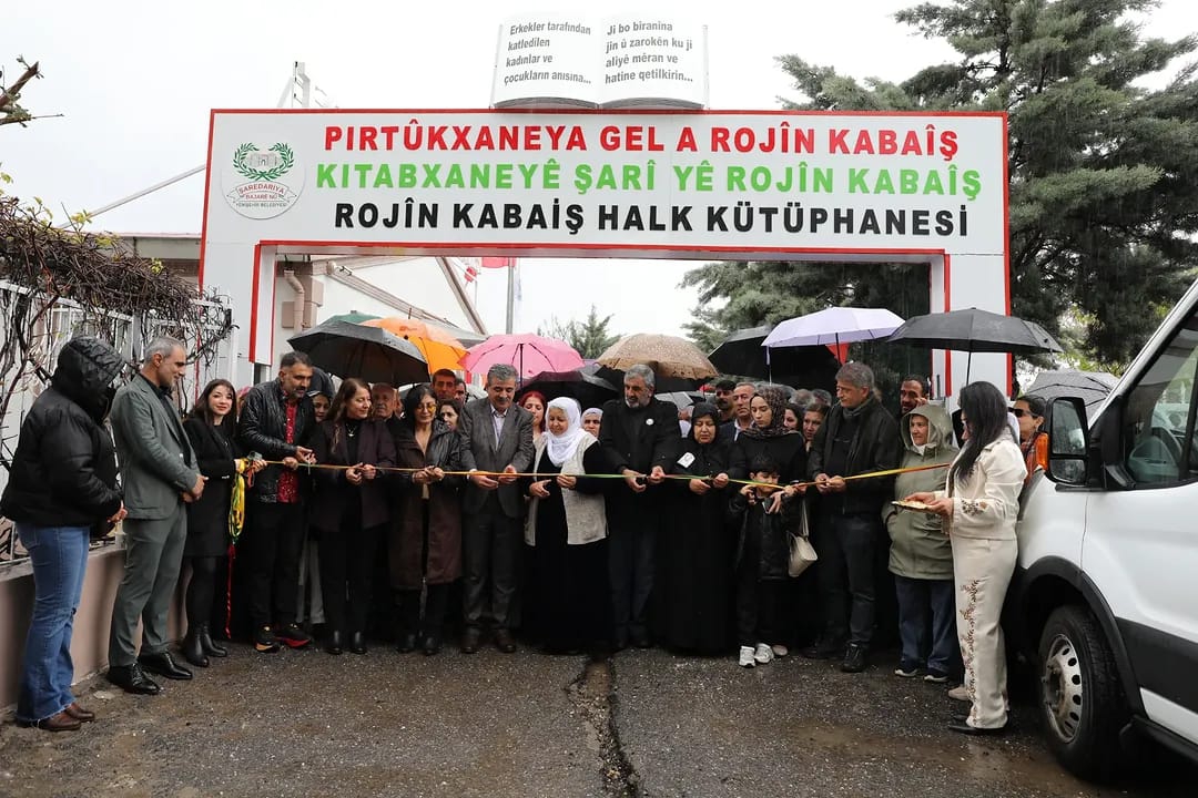 Rojin Kabaiş Halk Kütüphanesi Hizmete Açıldı