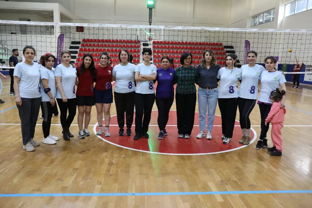 Binevş Kadın Voleybol Takımımız Çeyrek Finalde Mücadele Etti