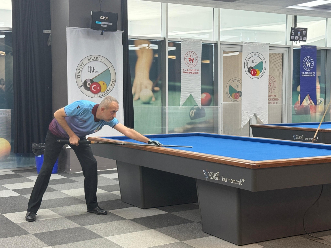 Resmî Bilardo Şampiyonası Büyük Bir Heyecanla Devam Ediyor