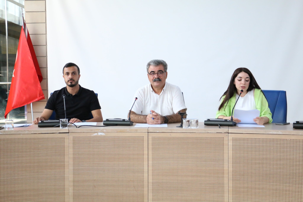 Civîna meha Cotmehê ya Meclîsê hate lidarxistin