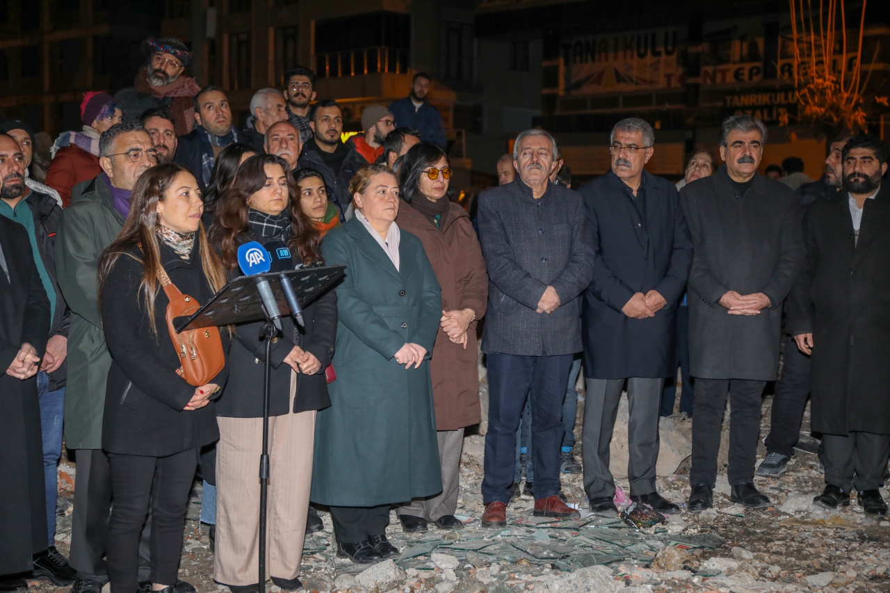 6 Şubat Depremlerinde Yaşamını Yitirenler Anıldı
