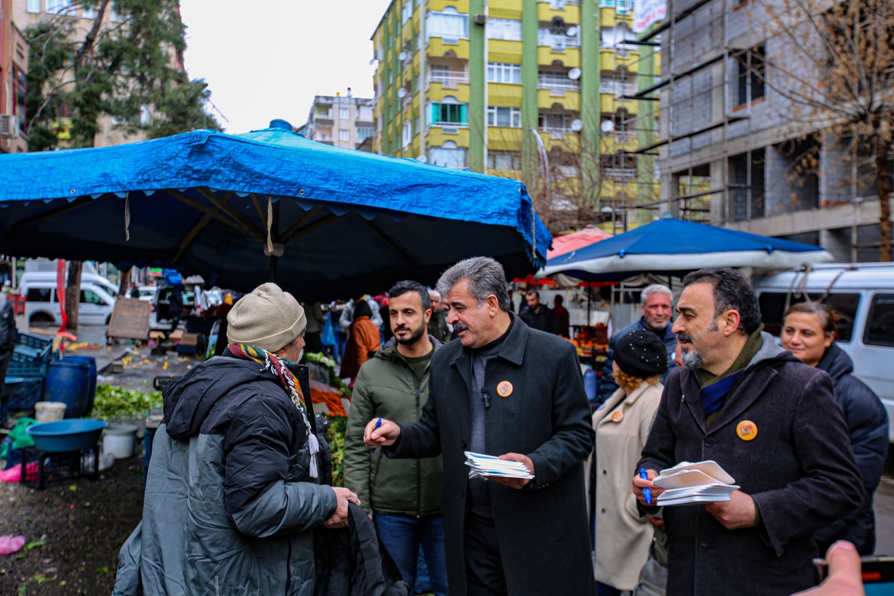 Semt Pazarı Kürtçe Etiketlere Büründü!