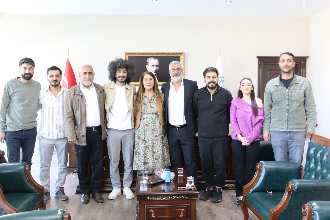 Sanatçılardan Eşbaşkan Akdağ’ a ziyaret