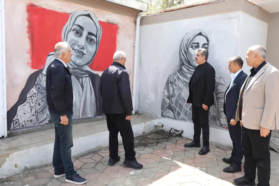 Eşbaşkanlar, Rojin Kabaiş Halk Kütüphanesi’nde İncelemelerde Bulundu