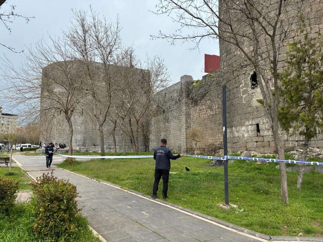 Sur Diplerinde Taş Düşme Riskine Karşı Önlem