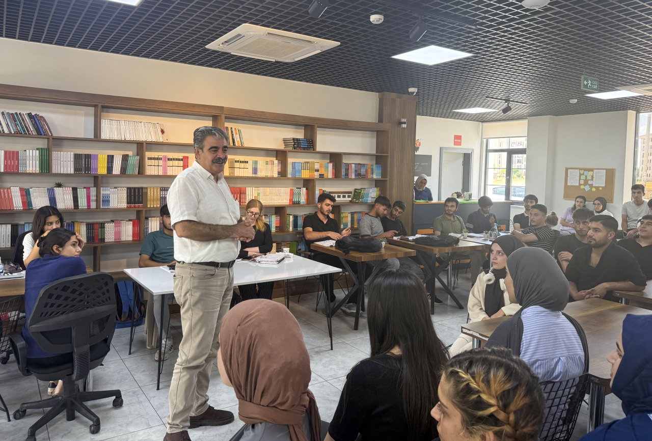 Edebiyat Evinde Sınav Kaygısı Semineri Düzenlendi