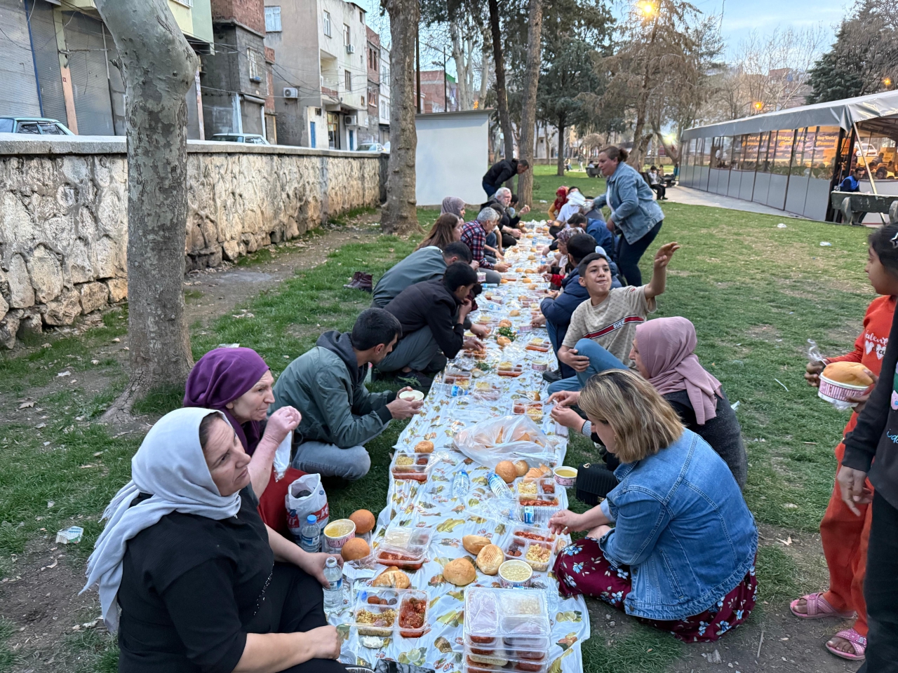 Ben û Sen’de Eş Başkanlar Yurttaşlarla İftarda Buluştu
