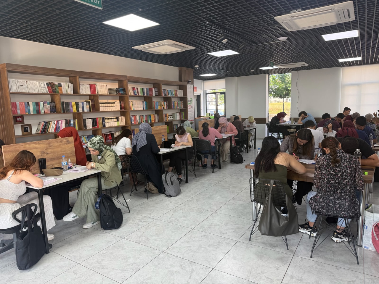 Adaylar Bilgilerini Deneme Sınavlarıyla Ölçüyor