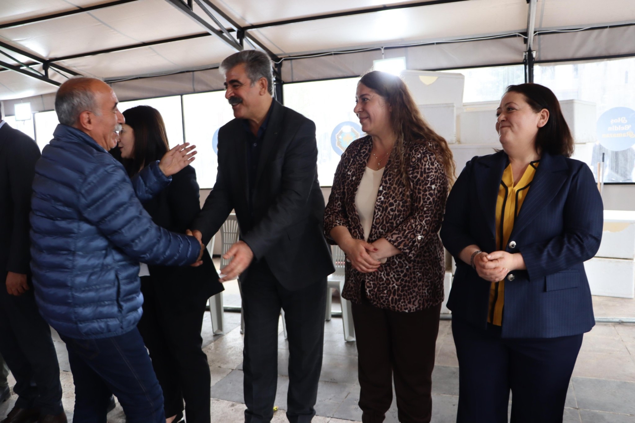 Eş Başkanlar Akdağ ve Ergün Halkla Bayramlaştı