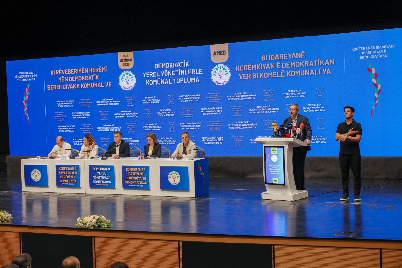 Eşbaşkan ve Meclis Üyelerimiz Demokratik Yerel Yönetimler Konferansına Katıldı