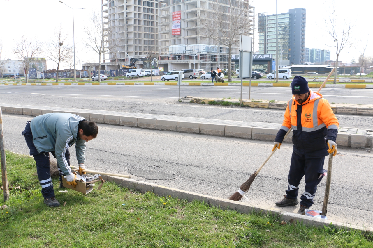 Temizlik İşleri Ekiplerimizden İlçe Genelinde Kapsamlı Çalışma