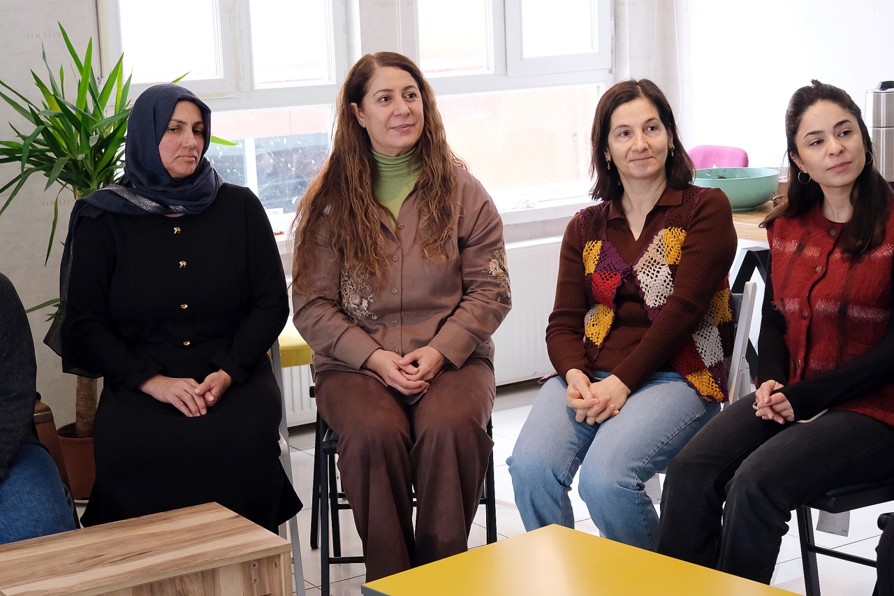  Eşbaşkanımız Akdağ Rosa Kadın Derneği'nin yıldönümü etkinliğine katıldı