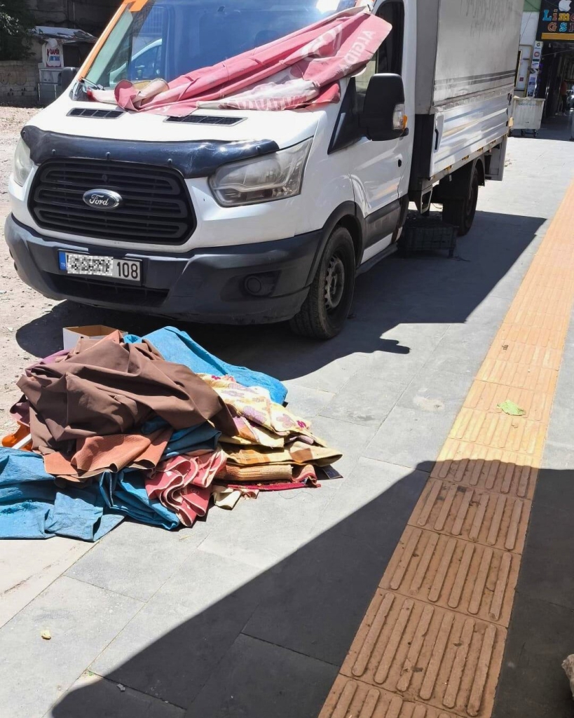 Kaldırımlar Araç Park Yeri Değildir!
