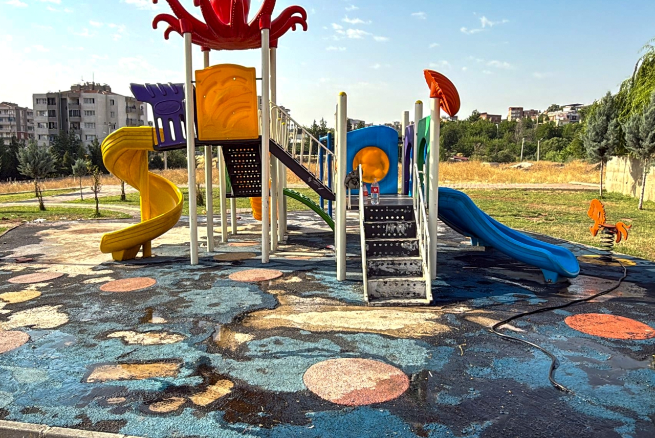 Parklarımızda Konfor ve Güvenlik İçin Yenileme Zamanı