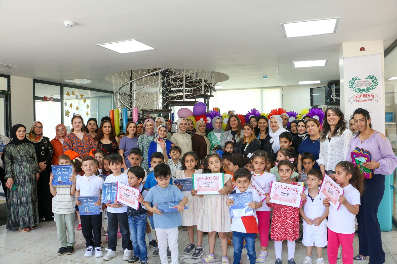 Çocuk Yaşam Evi’nde Anneler Günü Etkinliği