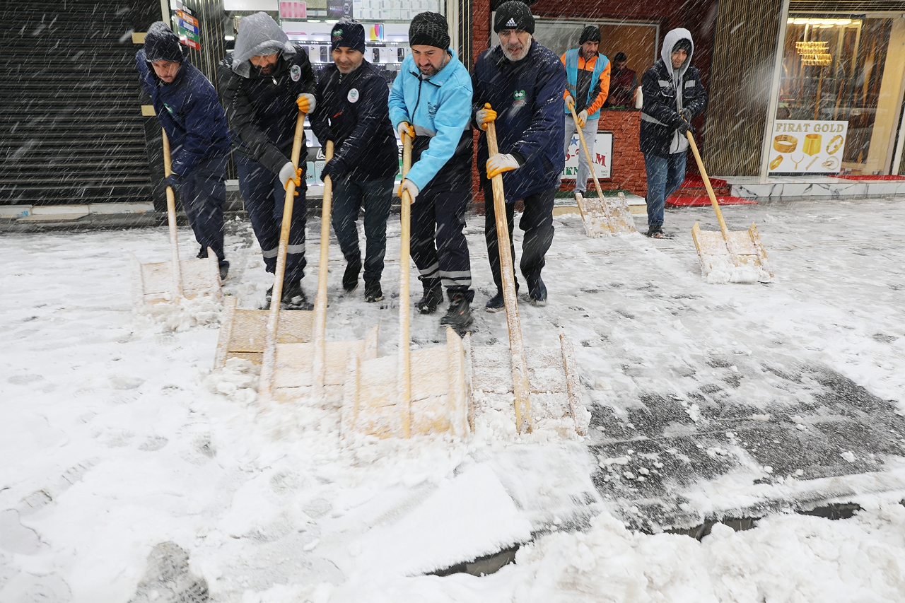 Belediyemiz Karla Mücadele İçin Sahada