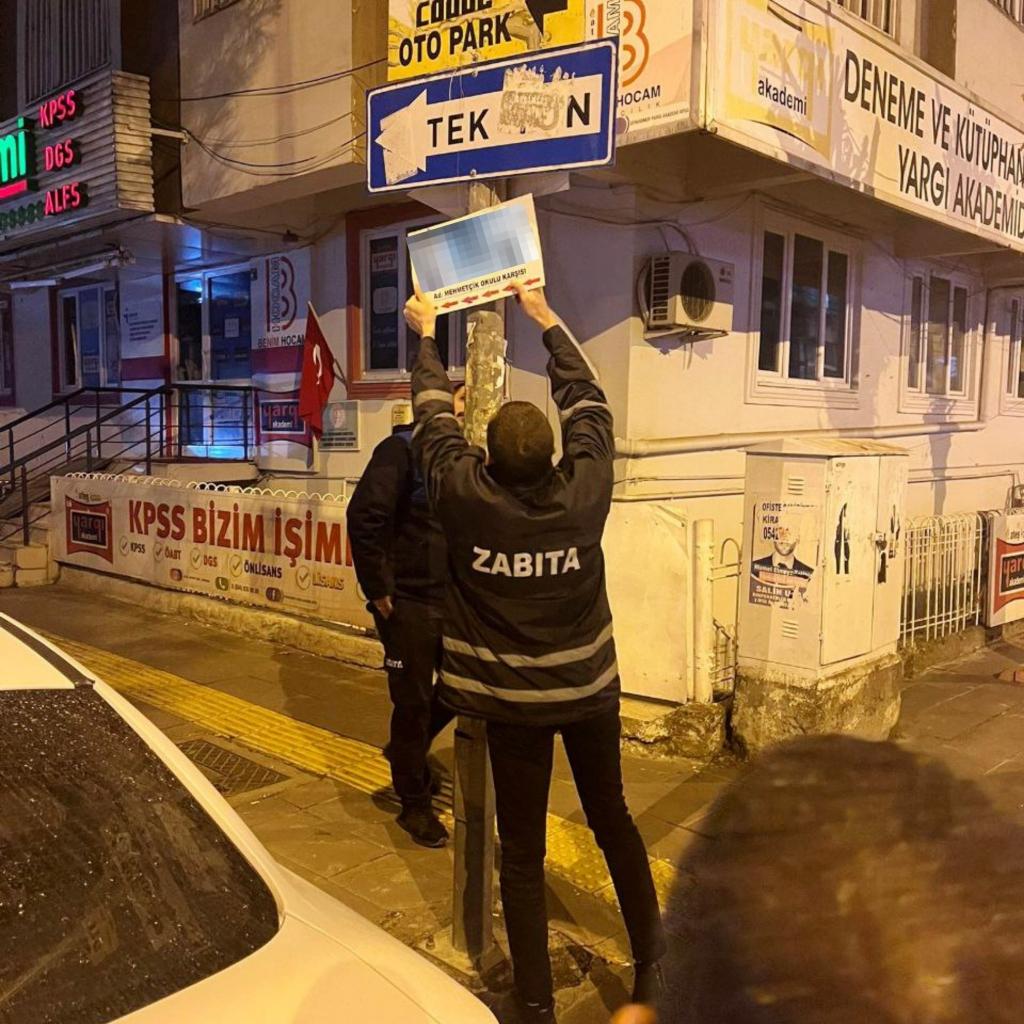 İzinsiz Yerleştirilen Tabelalar Söküldü