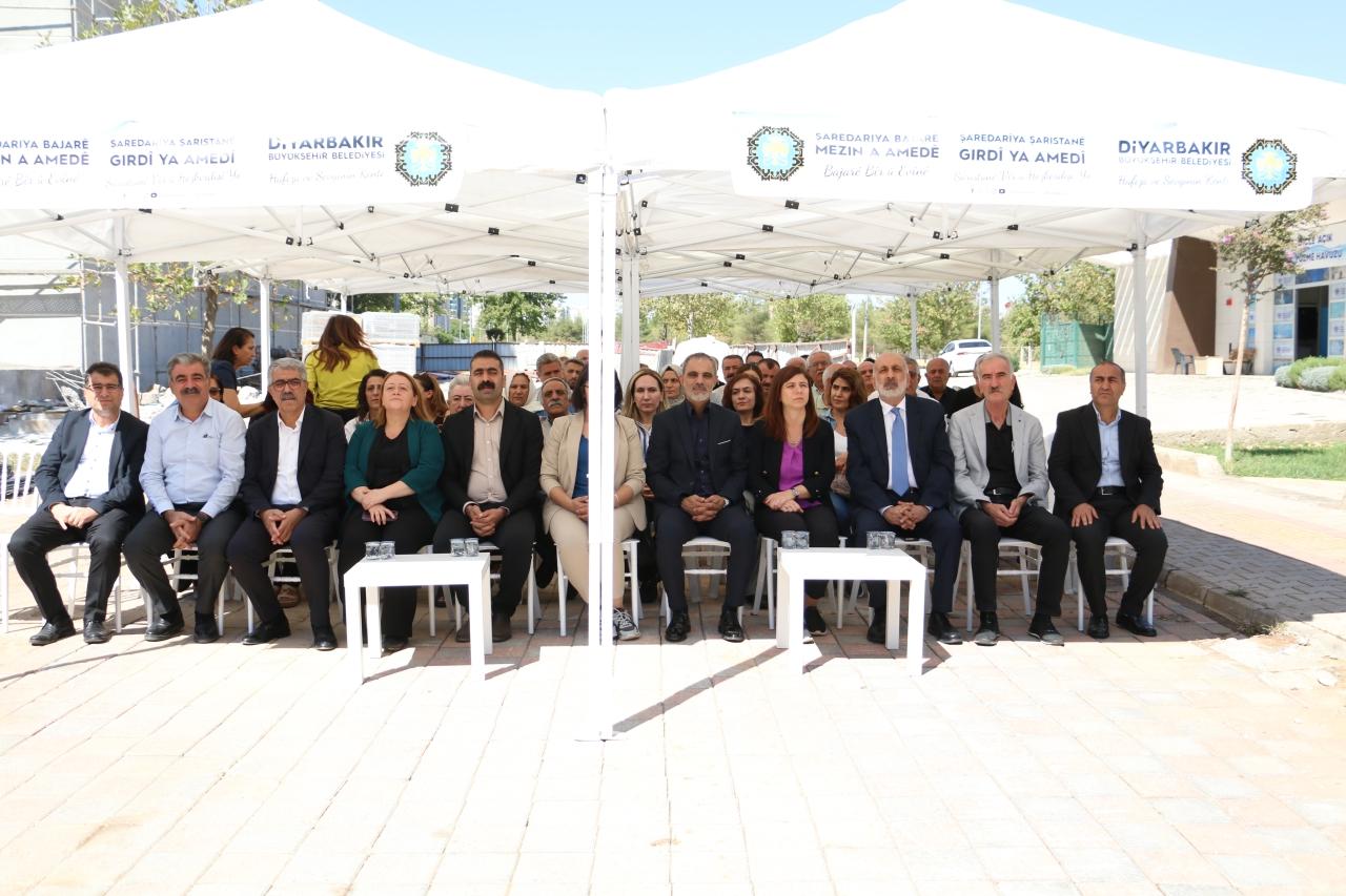 Eşbaşkanlar Kütüphanenin Temel Atma Törenine Katıldı