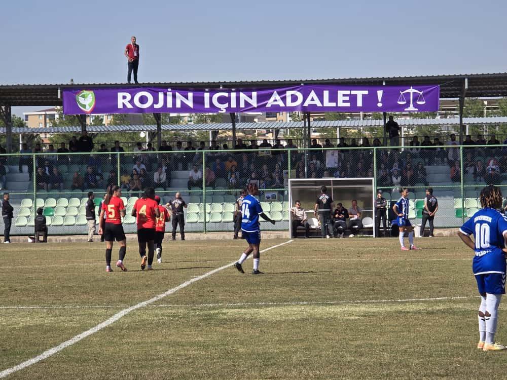 Tribünlerde Rojin İçin Adalet Çağrısı