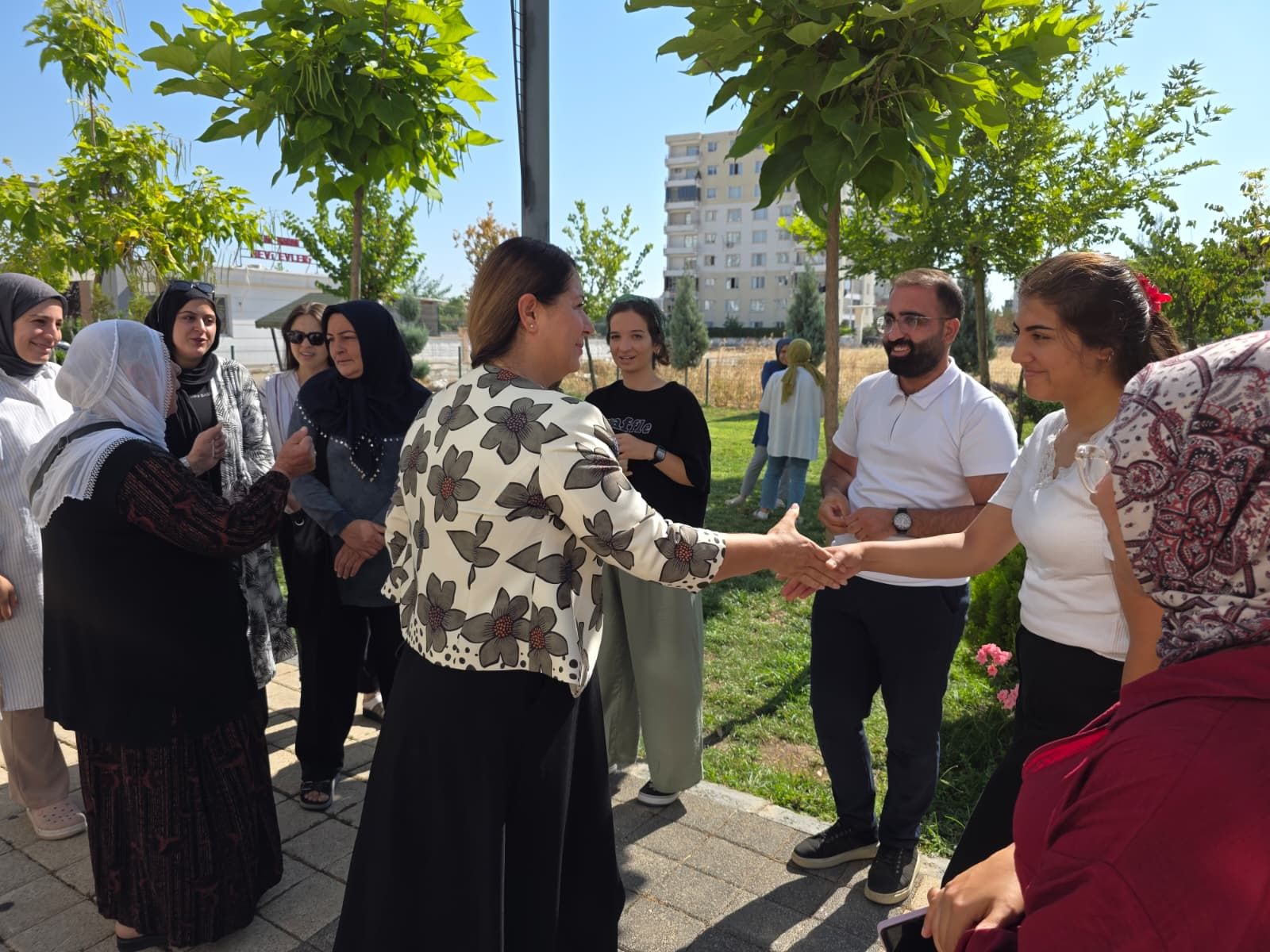 Eşbaşkanımız Safiye Akdağ’dan AGS’ye Hazırlanan Öğrencilere Moral Ziyareti