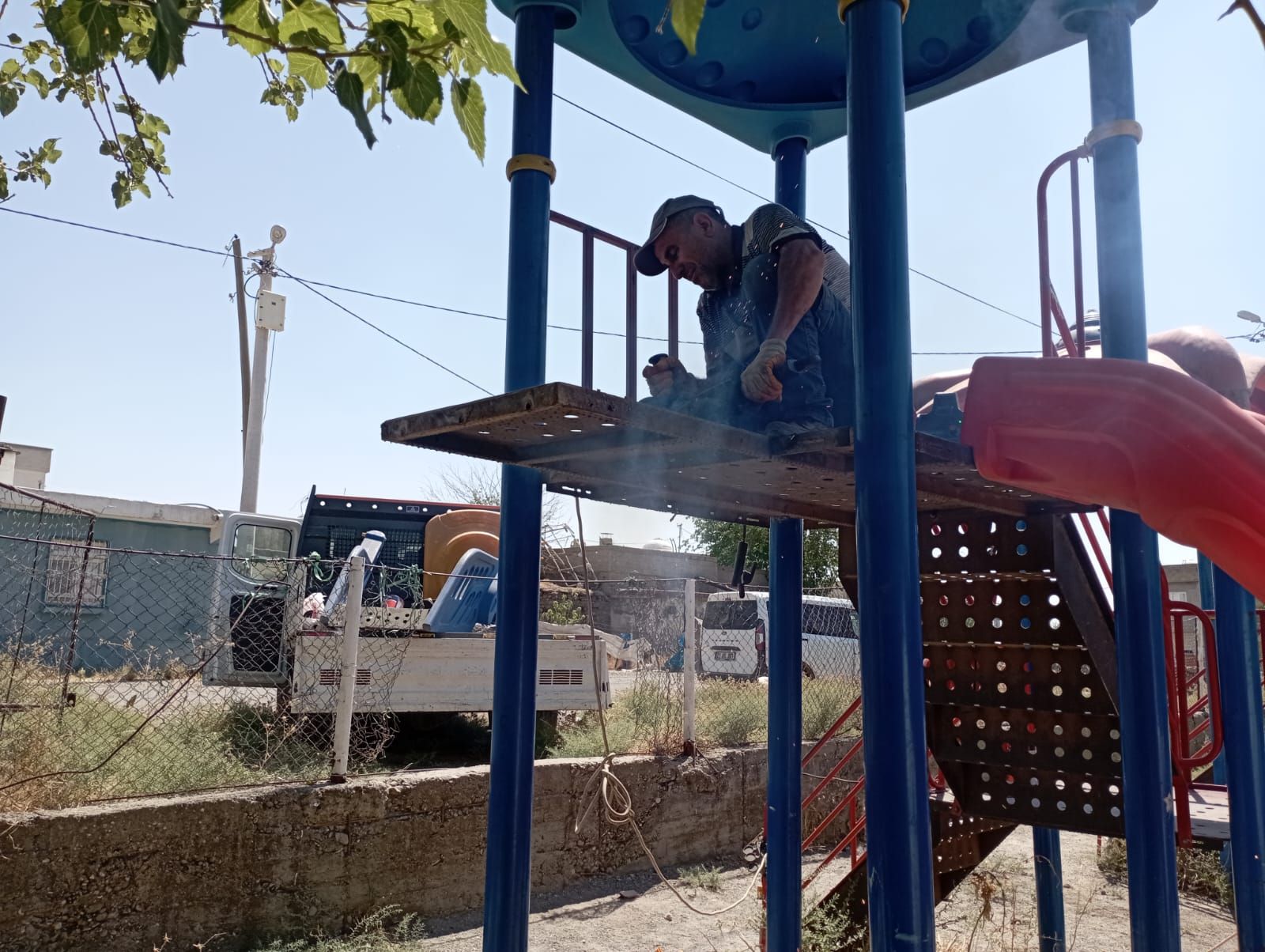 Tanışık Mahallesi'ndeki Çocuk Oyun Alanı Yenilendi