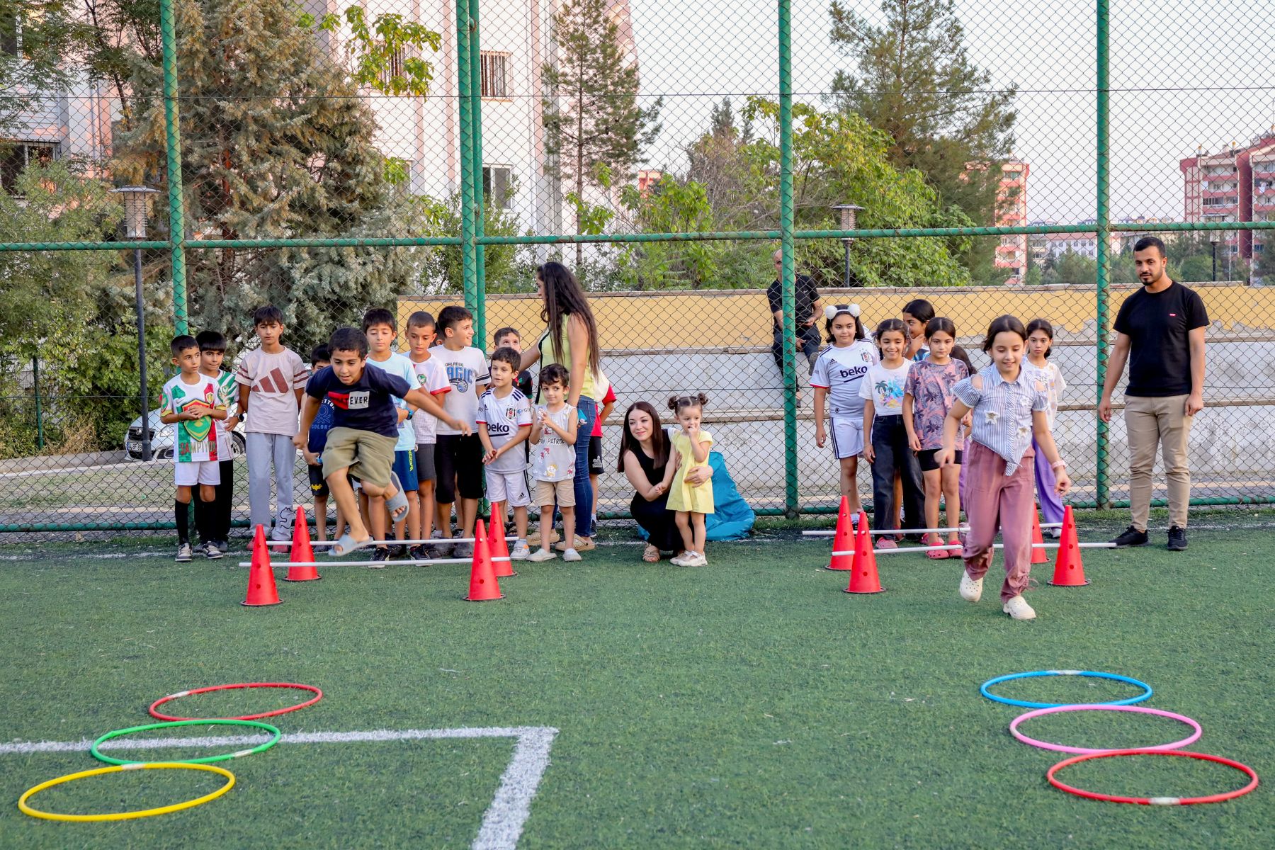 Mahmud Zengi Parkı'nda Çocuklar Spor, Oyun ve Sinemayla Buluştu