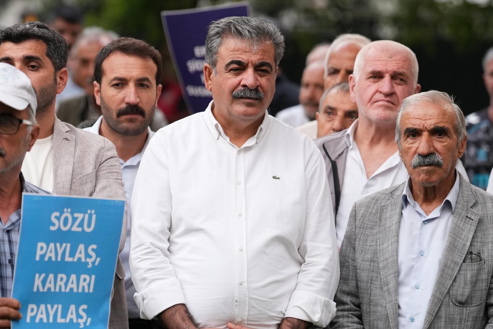 Eşbaşkan ve Meclis Üyeleri Kadın Cinayetlerine Karşı Yürüyüşe Katıldı