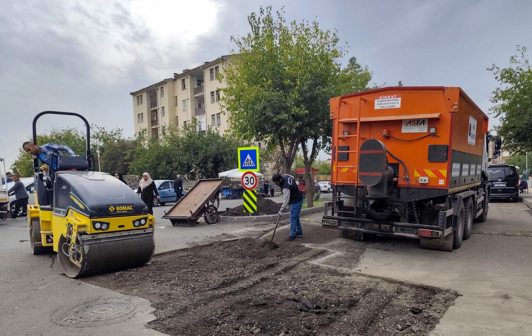 Şehitlik Mahallesi’nde Yol Bakım ve Onarım Çalışması